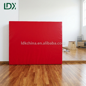 Tapis d'atterrissage antidérapant pour gymnastique, rembourrage de sécurité standard pour les programmes sportifs scolaires et les exercices des étudiants - Product Image 4