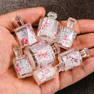 Série de potions secrètes d'alchimiste : dés en résine à bords tranchants avec cœur liquide de fleurs de qualité supérieure pour <span class=keywords><strong>Donjons</strong></span> <span class=keywords><strong>et</strong></span> <span class=keywords><strong>Dragons</strong></span> - Product Image 1