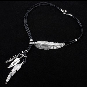 Pluma Cuero Cuerda Aleación Material Pluma hojas cuero cuerda multicapa flecos collar - Product Image 3