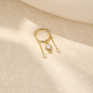 Boucles d'oreilles créoles pendantes classiques en argent 925 plaqué or, avec zircon, tailles multiples (6mm, 8mm, 10mm) - Product Image 3