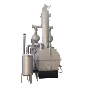 Une petite machine de distillation utilise une usine de recyclage d'huile moteur usée pour produire du carburant diesel