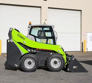 Minicargadora Zoomlion de Alta Calidad con Capacidad de Carga de 800 kg, Certificación EPA y CE - Product Image 5