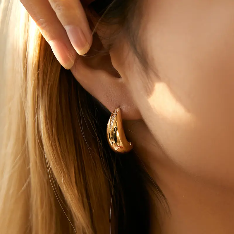 Stilvolle einzigartige Design Diamant Ohrringe kleine Gold Moon Ohr stecker Mädchen Accessoires Schmuck