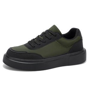 Chaussures de skate basses imperméables pour hommes en toile parapluie, semelle souple en EVA collée à froid, légères et décontractées - Product Image 1