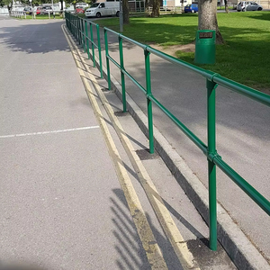 A119a 26.9mm 2 ổ cắm chéo dễ uốn sắt mạ kẽm Ống kẹp đường sắt kết nối cấu trúc phụ kiện đường ống cho hệ thống lan can - Product Image 5