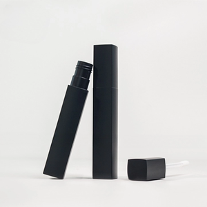 Tubo <span class=keywords><strong>de</strong></span> <span class=keywords><strong>brillo</strong></span> <span class=keywords><strong>de</strong></span> <span class=keywords><strong>labios</strong></span> <span class=keywords><strong>de</strong></span> plástico hueco cuadrado <span class=keywords><strong>de</strong></span> 5,6 ml para glaseado <span class=keywords><strong>de</strong></span> <span class=keywords><strong>labios</strong></span>, bálsamo labial, maquillaje y crema, embalaje <span class=keywords><strong>de</strong></span> loción, cosméticos - Product Image 1