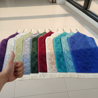 Tapis de prière musulman en gros |   Tapis de prière islamique gaufré directement de l'usine, couverture de culte au design islamique, personnalisable/OEM