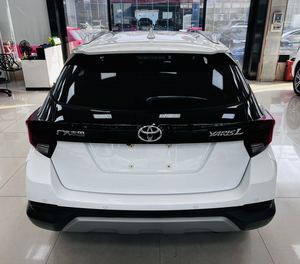 โตโยต้า <span class=keywords><strong>ยา</strong></span><span class=keywords><strong>ริ</strong></span><span class=keywords><strong>ส</strong></span> แอล-เอ็กซ์ ปี 2022 รุ่น 1.5 ลิตร ลักชัวรี่ พลัส แฮทช์แบ็ค <span class=keywords><strong>ส</strong></span>ีขาวดำ 9000 กม. <span class=keywords><strong>ส</strong></span>ีเดิมจากโรงงาน - Product Image 3