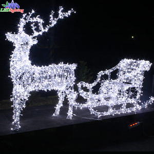 Décoration de Noël personnalisée énorme Père Noël géant sur traîneau avec renne - Product Image 4