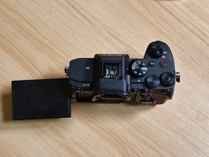 กล้องดิจิตอลมิเรอร์เลส Sony A7 IV มือสองคุณภาพสูง ความละเอียด 33.0MP ถ่ายวิดีโอ 4K ฟูลเฟรม - Product Image 2