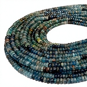 Cuentas de musgo natural color aguamarina, forma redonda, lisas, de 4 a 6 mm, se venden por hebra de 14 pulgadas de largo. - Product Image 1