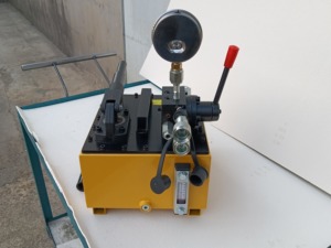 Pompe hydraulique manuelle DEELEAP 10000PSI/700BAR, outil hydraulique manuel à double action à deux vitesses pour applications industrielles - Product Image 6