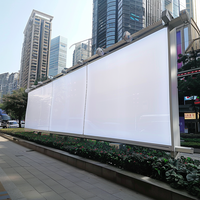 Feuille diffuseur en polycarbonate laiteux blanc opale résistante aux UV pour enseignes publicitaires LED extérieures à rétroéclairage doux et caissons lumineux