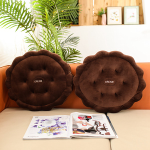 Cookie aux pépites de <span class=keywords><strong>chocolat</strong></span> oreiller en peluche Simulation Biscuit oreiller coussin doux mignon Biscuit en forme d'oreiller - Product Image 6