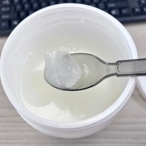 Vaseline cosmétique USP blanche et jaune raffinée en vrac de haute qualité, baril de 165 kg, pour soins de la peau et crème pour les mains - Product Image 4