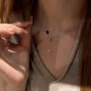 Collier en argent pur S925 avec papillon dynamique incrusté de diamants, pendentif tendance pour femmes, design de niche de luxe léger, style cool - Product Image 3