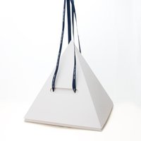 Boîtes pyramidales de luxe personnalisées en carton kraft blanc rectangulaires pour la livraison de nourriture, les plateaux de présentation et les bougies