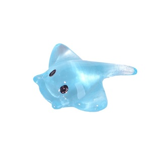 Figurines miniatures de raies transparentes colorées, décorations mignonnes d'animaux marins en résine pour l'artisanat DIY et l'aménagement d'aquariums - Product Image 5