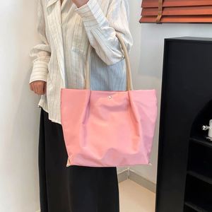 Sacs fourre-tout personnalisés pour femmes avec logo, grande capacité, résistants à l'eau, avec fermeture éclair, couleur unie, sacs à main pour le printemps, les voyages en plein air et le shopping - Product Image 6