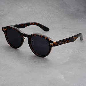 แว่นกันแดดโพลาไรซ์ทรงคลาสสิค รุ่น TR90 กรอบเต็ม เลนส์ TAC สีดำลายกระดองเต่า - Product Image 2