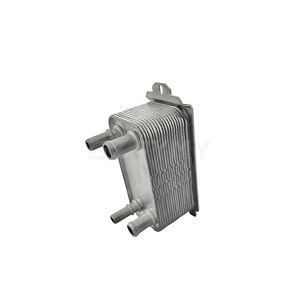 LR036354 Pièces de système de refroidissement automobile de haute qualité, radiateur de refroidissement d'huile de transmission pour Land Rover L405 L494 L462 L560 L663 - Product Image 1