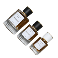 Buse à vis à main en stock de 100ml Colonne romaine Bouteille de parfum Pompe Pulvérisateur Sérigraphie Emballage Sous-embouteillage Diffuseur