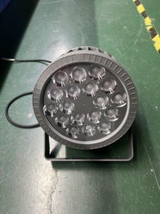 AC100-270V 72 Wát <span class=keywords><strong>Watt</strong></span> <span class=keywords><strong>LED</strong></span> Đèn pha ánh sáng tại chỗ thiết kế độc đáo cho cảnh quan mặt tiền Chiếu Sáng IP65 đánh giá màu trắng ấm AC điện - Product Image 3