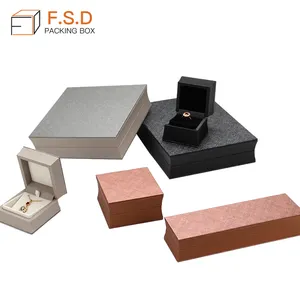 Wholesale Price Different Sizes Jewelry Box 2022 Box Jewelry /Jewelery Custom Logo Printed Wooden Ring Box