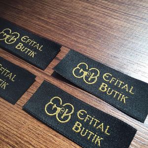 Mật Độ Cao Tùy Chỉnh Thương Hiệu Logo Và Kích Thước Kết Thúc Gấp Cổ Dệt Quần Áo Tùy Chỉnh Nhãn Vải - Product Image 3