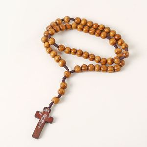 Rosarios Católicos de Sublimación, Coronillas Góticas, Crucifijo Religioso para Rosario, Cuentas de Pino de 10mm, Comprar Rosarios al por Mayor Desde China - Product Image 2
