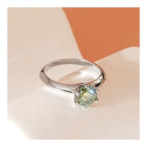 Nuova Tendenza Anelli in Argento 925 con Moissanite Verde Smeraldo, Gioielli di Alta Qualità VVS1 Livello <span class=keywords><strong>D</strong></span> per Fidanzamento e Matrimonio - Product Image 1