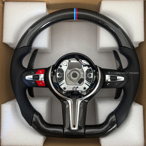 Volante Calefactable de Fibra de Carbono Serie F para BMW F30 F10 535i F32 F20 F36 F22 M4 F82 X5 F15 F80 M3 F11 F31 F01 F07 X3 F25 - Product Image 1