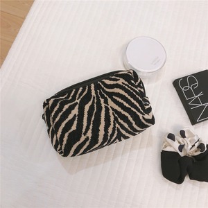 <span class=keywords><strong>Borsa</strong></span> Cosmetica Personalizzata con Zebrate, Pochette da Viaggio Ricamata, <span class=keywords><strong>Organizer</strong></span> Quotidiano per la Bellezza Femminile - Product Image 1