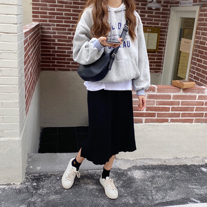 กระเป๋าสะพายข้างผู้หญิง หนังสีน้ำตาล ปิดด้วยซิป กระเป๋าสะพายไหล่แบบครอสบอดี้ สำหรับใช้ในชีวิตประจำวัน สไตล์ฤดูใบไม้ร่วงฤดูหนาว - Product Image 5