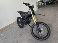 Moto électrique tout-terrain M9 5500W 7000W 60V 72V 80km/h Grandes roues Adultes