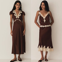 Ensemble deux pièces vintage pour femme : haut en dentelle française et jupe courte en soie épaisse, respirant, couleur unie, idéal pour l'été (ODM)