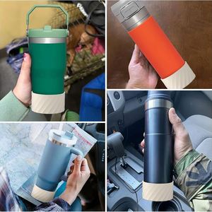 Funda de silicona antideslizante personalizada de 30oz/40oz para vaso alto, cubierta protectora para beber directamente, apta para agua hirviendo - Product Image 5