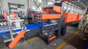 Machine d'emballage linéaire <span class=keywords><strong>à</strong></span> <span class=keywords><strong>film</strong></span> pour économie de coût, 15 paquets par minute, <span class=keywords><strong>film</strong></span> PE 0,07-0,15 mm pour emballages 3x3, 3x4, 2x2, 2x3 pour Ginger Ale - Product Image 2