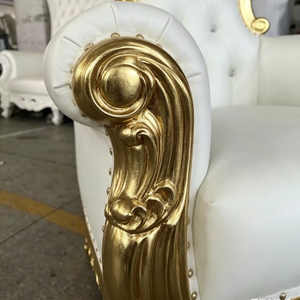 Mini trône de luxe pour enfants, magnifique cadre en bois finition or, avec sculpture artisanale détaillée du Petit Prince et de la Petite Princesse - Product Image 3