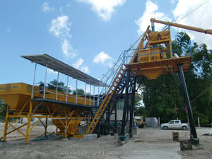 Centrale à béton HZS50 XINYU contrôlée par PLC avec convoyeur à vis et moteur/roulement pour projets de construction - Product Image 6