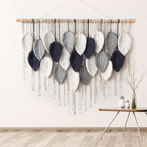 Decoración de Pared Estilo Boho Chic Personalizada, Tapiz de Arte Hecho a Mano con Hojas Tejidas de Algodón y Borlas para Dormitorio o Sala de Estar - Product Image 1