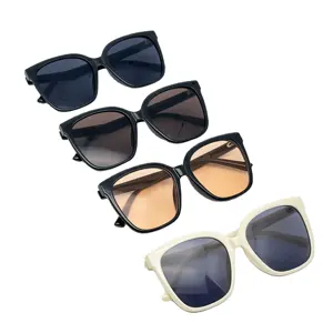 Factory Wholesale Luxury Rectangular Sun Glasses PC Square Classic Fashion Black Sunglasses