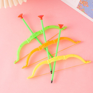 Jouet d'arc et de flèches en plastique pour enfants, avec ventouse, pour jeu en intérieur, de 3 à 7 ans, jeu d'archerie unisexe, cadeau - Product Image 5
