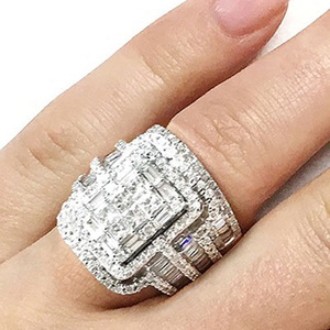 Anello Statement da Donna con Pietre Scintillanti, Stile Elegante, Gioiello da Dito alla Moda - Product Image 3