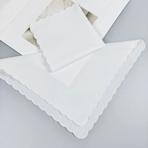 Pañuelo de algodón blanco con borde de encaje para boda y Navidad, de algodón peinado - Product Image 3
