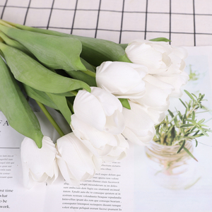 Nhà Máy Bán Hàng Trực Tiếp Hoa Nhân Tạo Hoa Tulip Số Lượng Lớn Cho Trang Trí Đám Cưới Faux Bất Cảm Ứng Màu Hồng Tulip Hoa Nhân Tạo - Product Image 4