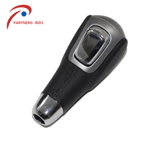 Perilla <span class=keywords><strong>de</strong></span> cambio <span class=keywords><strong>de</strong></span> marchas CNwagner, <span class=keywords><strong>palanca</strong></span> <span class=keywords><strong>de</strong></span> <span class=keywords><strong>cambios</strong></span>, <span class=keywords><strong>palanca</strong></span> <span class=keywords><strong>de</strong></span> <span class=keywords><strong>cambios</strong></span> <span class=keywords><strong>de</strong></span> <span class=keywords><strong>cuero</strong></span> aplicable para Chevrolet Chevy Cruz 2010-2014 automático - Product Image 2