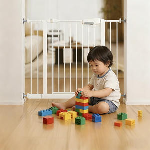 Barrière de sécurité pour tout-petits JLB en plastique avec double verrouillage, installation facile, clôture de protection pour enfants, noir/blanc, pliable pour <span class=keywords><strong>escalier</strong></span> - Product Image 1