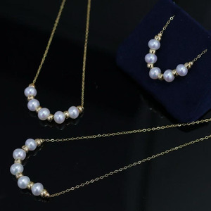 Collar Curvo con Sonrisa en Oro de 14K Hecho a Mano, Colgante de Perla Natural de Agua Dulce, Joyería Fina para Uso Diario y Citas - Product Image 2