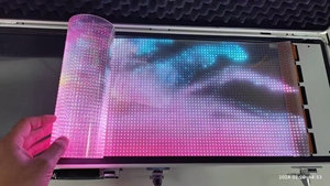 Módulos de pantalla Led personalizados P10 pantalla de película LED Flexible transparente de cristal transmitancia 90% para escenario de exposición de sala de exposición - Product Image 4